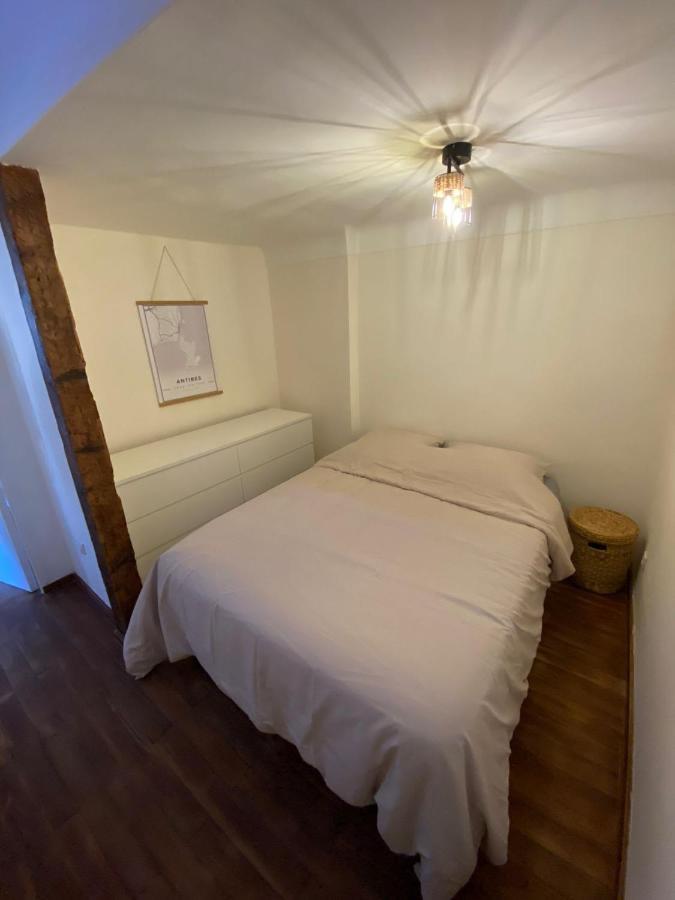 Apartment With Mediterranean Charm In The Heart Of The Provencal Market Antibes Exterior foto