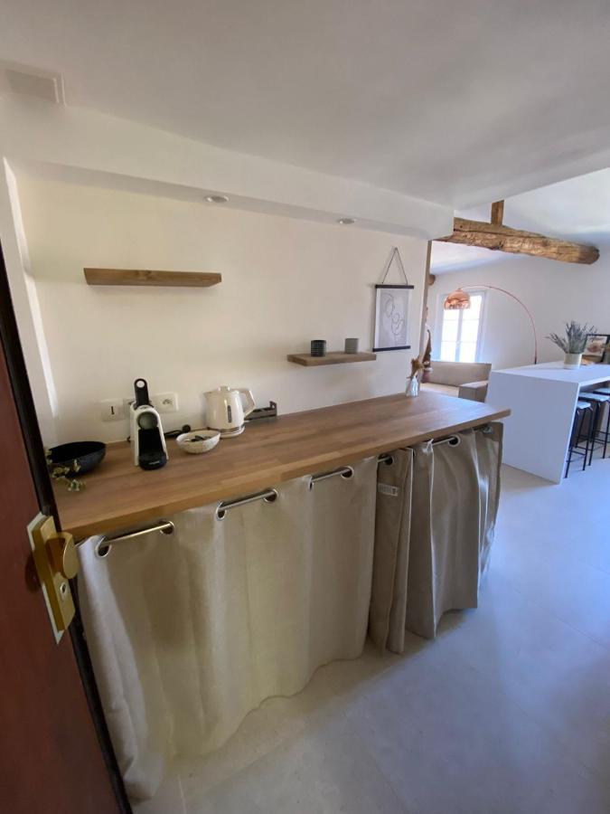 Apartment With Mediterranean Charm In The Heart Of The Provencal Market Antibes Exterior foto