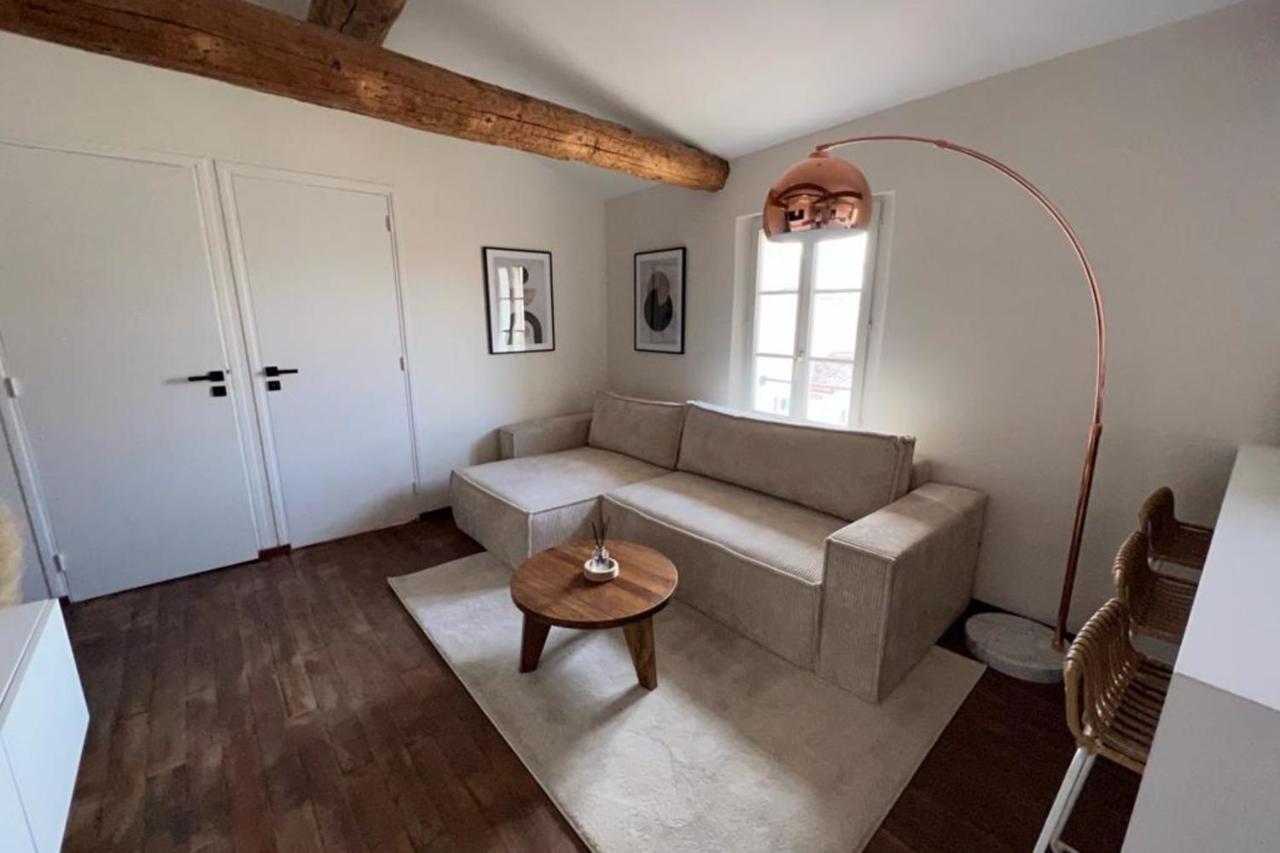 Apartment With Mediterranean Charm In The Heart Of The Provencal Market Antibes Exterior foto
